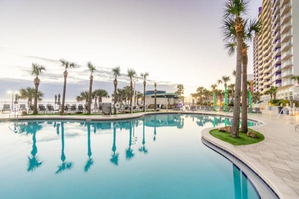 Highly Desired 6Th Floor 1 Bedroom Oceanfront - There Is Only One Ocean Walk Resort 606 دايتونا بيتش المظهر الخارجي الصورة